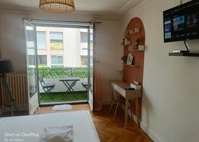 Belle Chambre D\'Hote Avec Balcon Prive - 3 Mins Gare Annemasse - Geneve Acces Direct