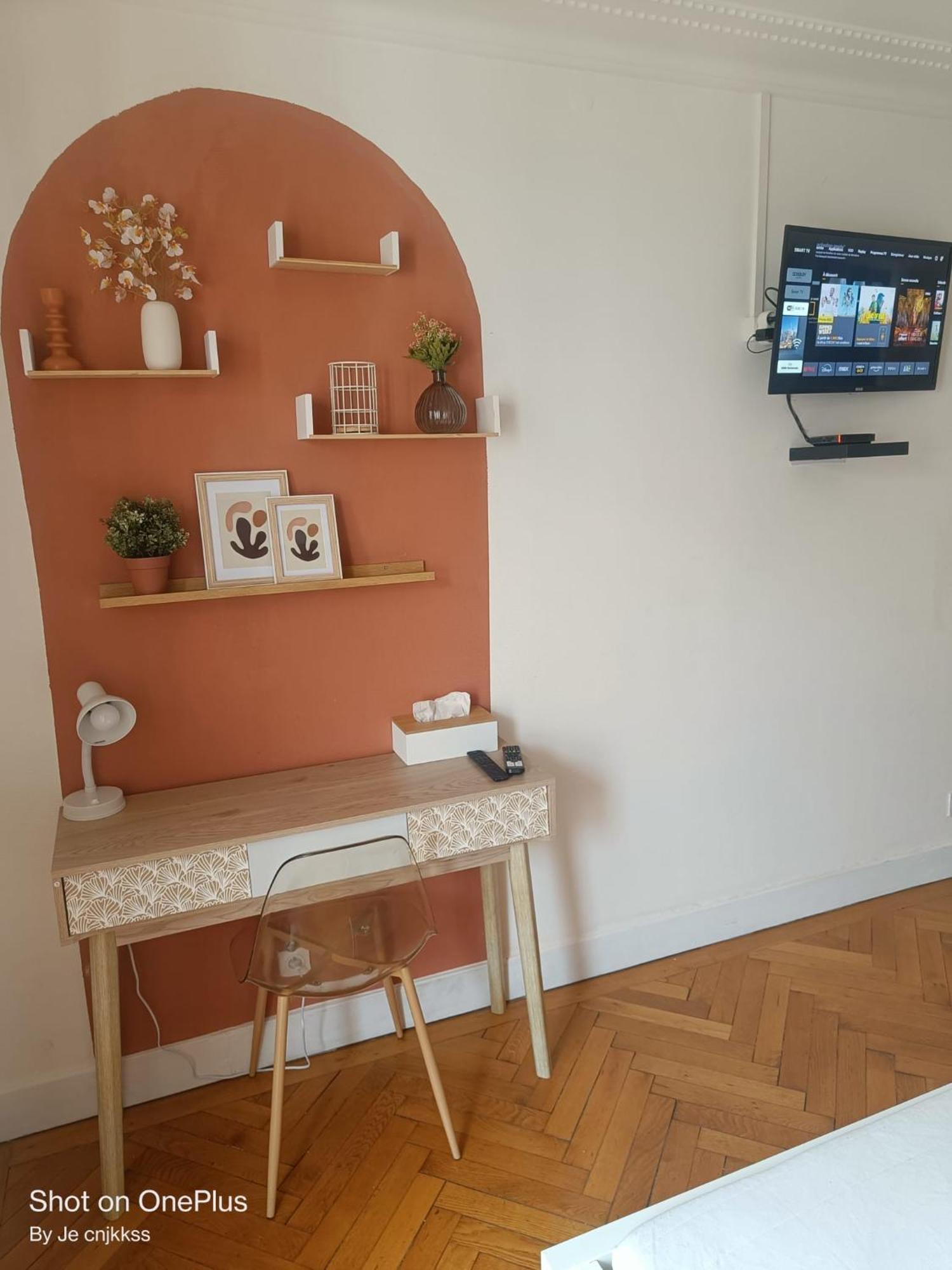 Belle D'hote Avec Balcon Prive - 3 Mins Gare - Geneve Acces Direct Annemasse
