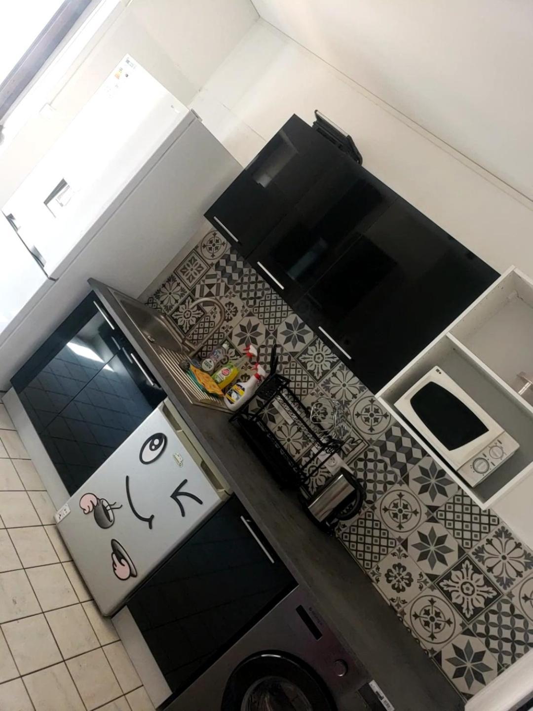Belle D'hote Avec Balcon Prive - 3 Mins Gare - Geneve Acces Direct Annemasse